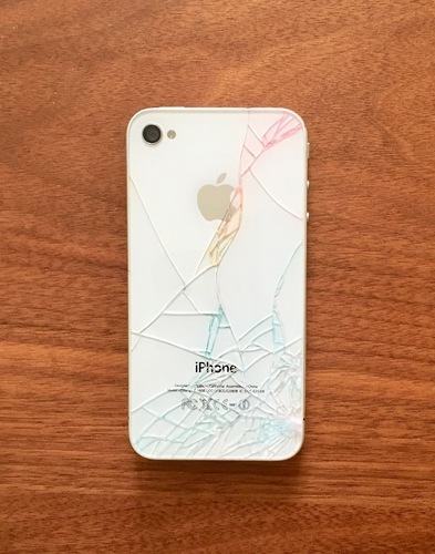 iPhone 4 ホワイト32 GB 値下げしました！