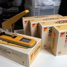 【新品】大型ホッチキス ＳＴＡＰＬＥＲ (送料無料)の画像