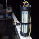 ☆プロ漁船本格仕様！「LED出力1920ｗ水中集魚灯」 消費電力1000ｗでハロゲン6000ｗクラスの大光力の画像