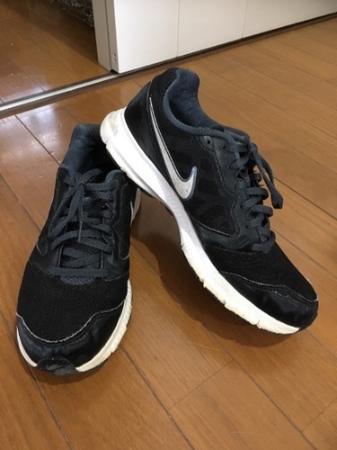 (ありがとうございました)NIKE ランニングシューズ  黒 サイズ26、5㎝