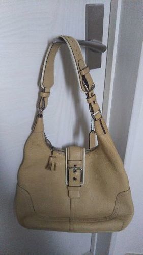コーチ ベージュ ハンドバッグ