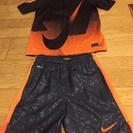 【新品】ナイキ 上下セット 子供用 Sサイズの画像