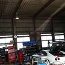 ★正社員★自動車整備士募集【月給18～40万】未経験可・経験者優遇　トレーラーやトラック・ダンプなどを主に扱う整備工場で、あなたも働いてみませんか？の画像