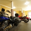 残り1部屋!ガレージがあるシェアハウス「シェアアパートメント調布」バイクや自転車の駐輪が可能。 - 不動産