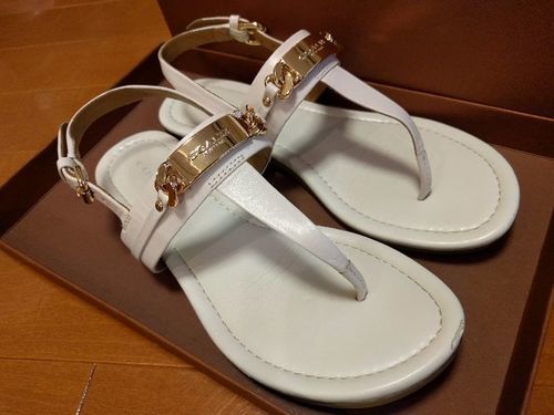 ★COACH箱付★コーチ白サンダル　サイズ5M（22.5cm）