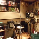 カフェバーでマスターの手伝いなど　音楽好きな女性を希望の画像
