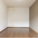 【初期費用０円】ショッピングモール近く 幹線道路から１本入った閑静な住宅街 駐車場完備 ペット可 セルフリノベーション応相談 ドミナドール松阪 − 三重県