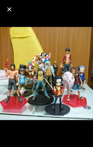 ワンピースフィギュア15体(pop,Figuartsなど)