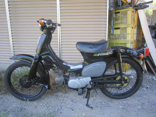 スーパーカブ50（C50型、ブラックカブラ風）