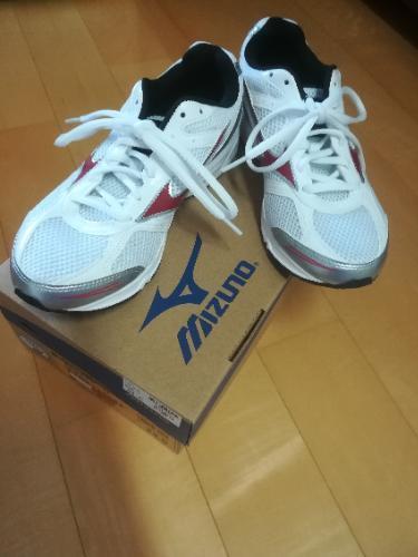 【受渡し決定】値下げ美品♪MIZUNO【24.0】ランニングシューズ
