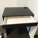 デスク＆チェアの画像