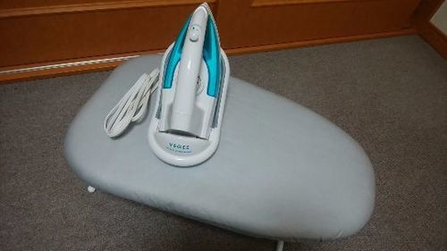 【美品】コードレススチームアイロン\u0026アイロン台