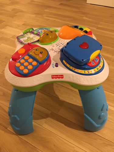 Fisher Price おしゃべりバイリンガルテーブル