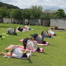 ドリンクプレゼント！絶景を眺めながら芝生ヨガしましょう！秋の花鑑賞の画像