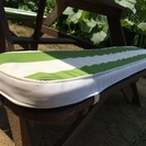 【中古】子供用屋外テーブルベンチ、日除け笠とクッション付きの画像