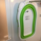 折りたためるベビーバス　リトルプリンセス　（水浴び用にも使用できます）の画像