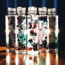 人気沸騰中のハーバリウム。オリジナルを作って、インテリアの一つに加えてみませんか？の画像