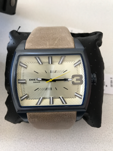 【値下げ中】腕時計DIESEL DZ1703