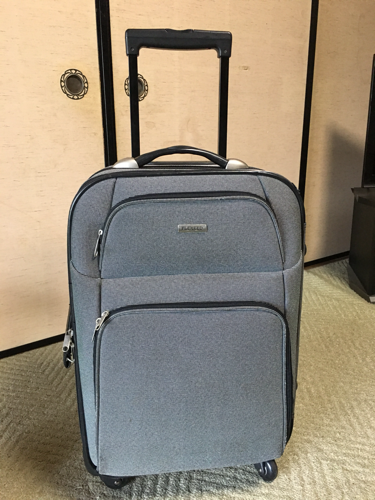 【最終・値引き！！】FLEXEED HOMME スーツケース