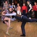 次回開催日8/5!! 土曜の夜はSwing Dance♪ 初心者の方大歓迎!! スイングダンス・Savoy Style Lindy Hopを始めませんか？ 必ず踊れるようにして差し上げます!! 男性のリードも大募集!!の画像