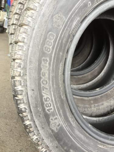 185/70r14スタッドレス4本セット
