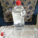 ４リットル焼酎の空き容器　高さ約４０センチ　持ち手付き　画像外の規格あり同じ容量の画像