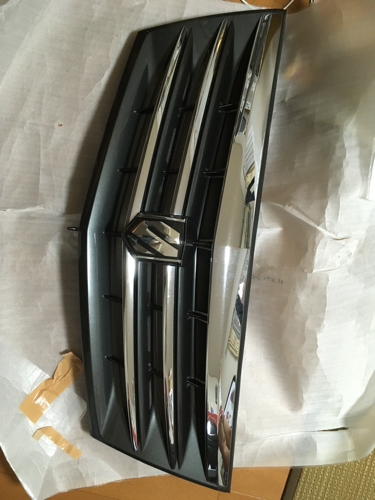 アルファード10系後期純正グリル