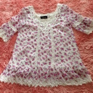 ★セシル★花柄レースシフォンプルオーバー