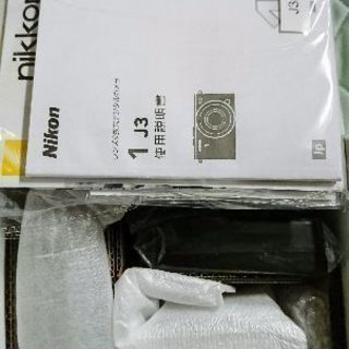 送料無料【新品】Nikon1 J3＊小型10倍ズームキット 10-100mm＊ミラーレス一眼の画像