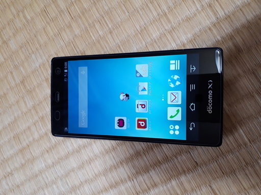 【取引終了】docomo ARROWS NX F-01F 本体