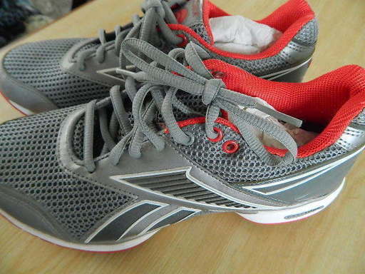 美品　リーボック REEBOK トーニングシューズ EASYTONE グレー×レッド　24.5センチ