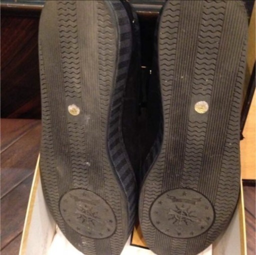FENDI スニーカー