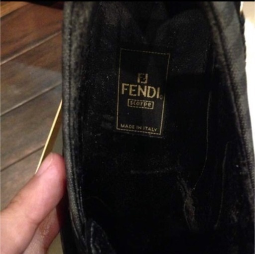 FENDI スニーカー