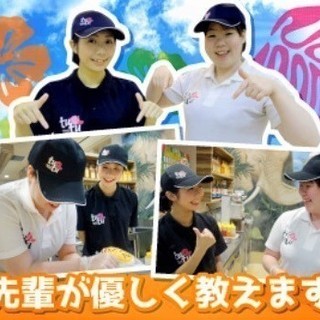 南国風のおしゃれなお店で、タピオカドリンクと焼き立てのクレープを作るお仕事です (*^^*)の画像