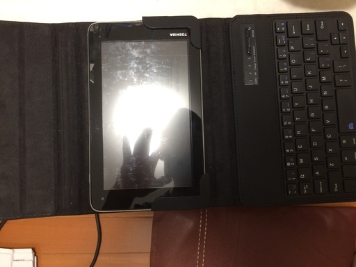 取引中です。箱説明書\u0026Bluetoothキーボードカバー付きタブレット