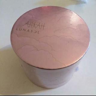 ルナソル アーカーコレクションシャイニーパウダーの画像