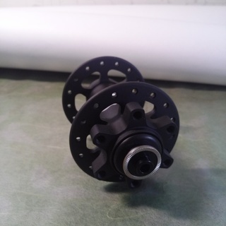 マウンテンバイク　フロントハブ　 WTB LaserDisc Lite 28Hの画像