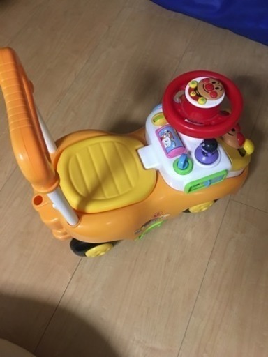 アンパン 車 おもちゃ