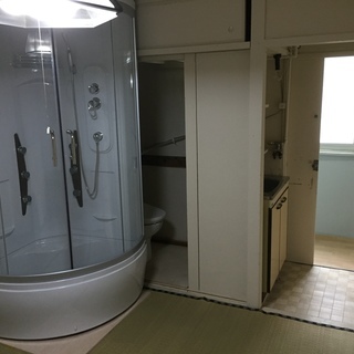 新品シャワールームとウォシュレット付き洋式トイレのついた１ルーム