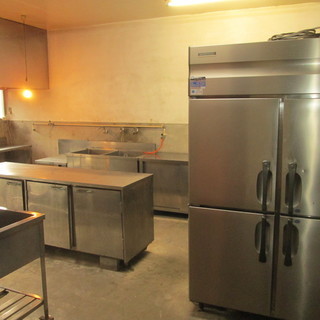 野木町中谷　貸店舗付き住宅　賃料８万　建物210.31㎡（5ＬＤＫ+宴会場＋ステージ+店舗スナック）前面道路９ｍ　 - 賃貸（マンション/一戸建て）