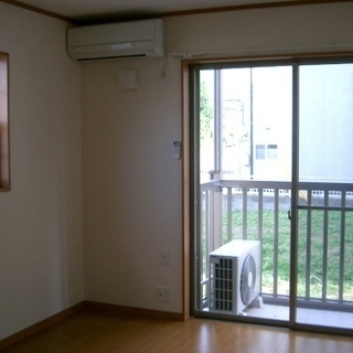 全室角部屋、フローリング、駐車場１台付です！ − 千葉県