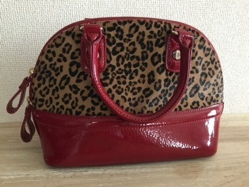 新品◆DIANAダイアナ◆エナメルハラコヒョウ柄ハンドバッグ◆赤
