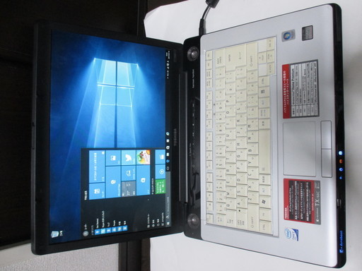 東芝製 dynabook TX66C　Win10中古動作品
