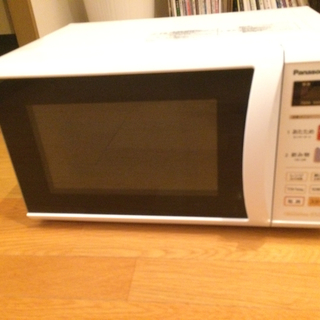 【シンプルで人気の単機能レンジ！2015年製造】PanasonicレンジNE-EH227-850W　の画像