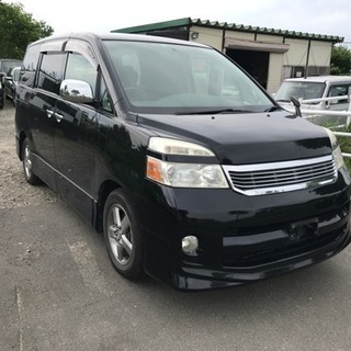 TOYOTA ヴォクシー 煌 4WD