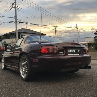 ロードスター ６速　車高調　ＨＤＤナビ　社外アルミ　ＨＩＤ　皮シートの画像