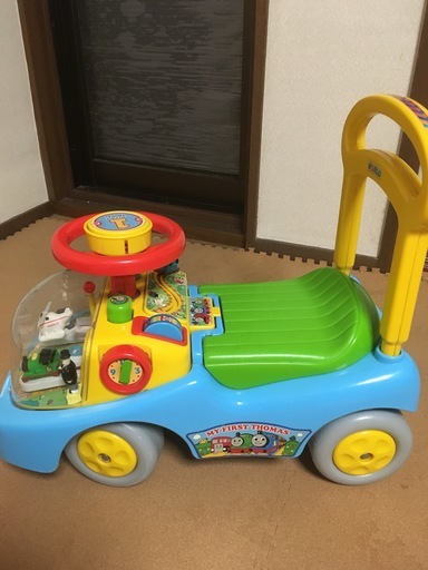 トーマス乗用玩具