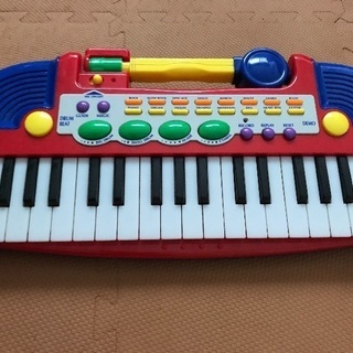 おもちゃキーボードの画像