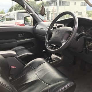 ハイラックスサーフ　全塗装済み　リフトアップ　車検付き可の画像