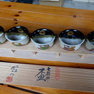 縁起の七福神の７酒盃セット 九谷焼 新品＊特製木箱入りの画像
